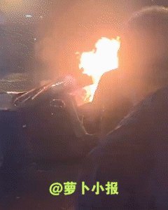 这是最近的视角！10月13日凌晨3点16分左右，成都天府大道发生了一起惨烈车祸