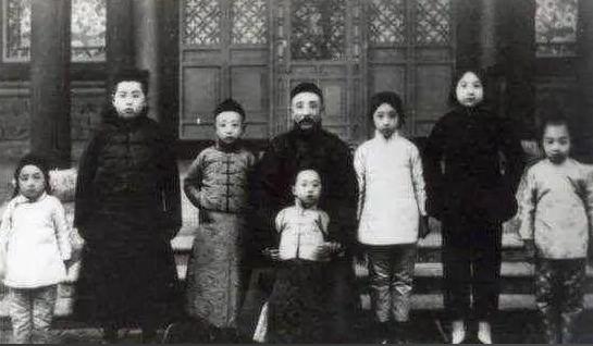 张作霖这一辈子有八个孩子，但是其中有一名孩子让张作霖非常厌恶，这个孩子竟然是他原
