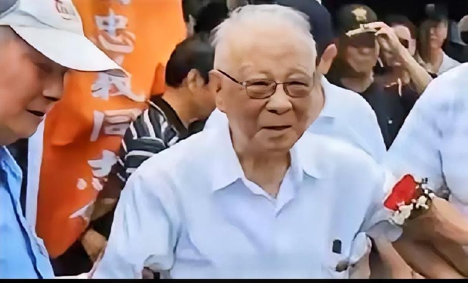 台湾知名人士在纠正“反共”立场！他曾说：过去国民党反共，是认为国民党比共产党好，