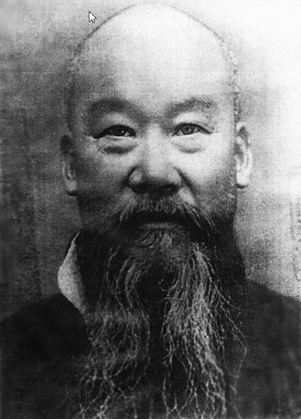 1902年，武术家李茂春在霸州东关玉皇阁出家，白天打杂，晚上背着众人练武，他一直