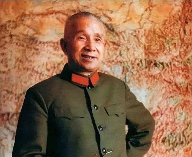 为什么说，普通人无法指挥大兵团作战。因为你做出正确的选择很多人会死，你做出错误的