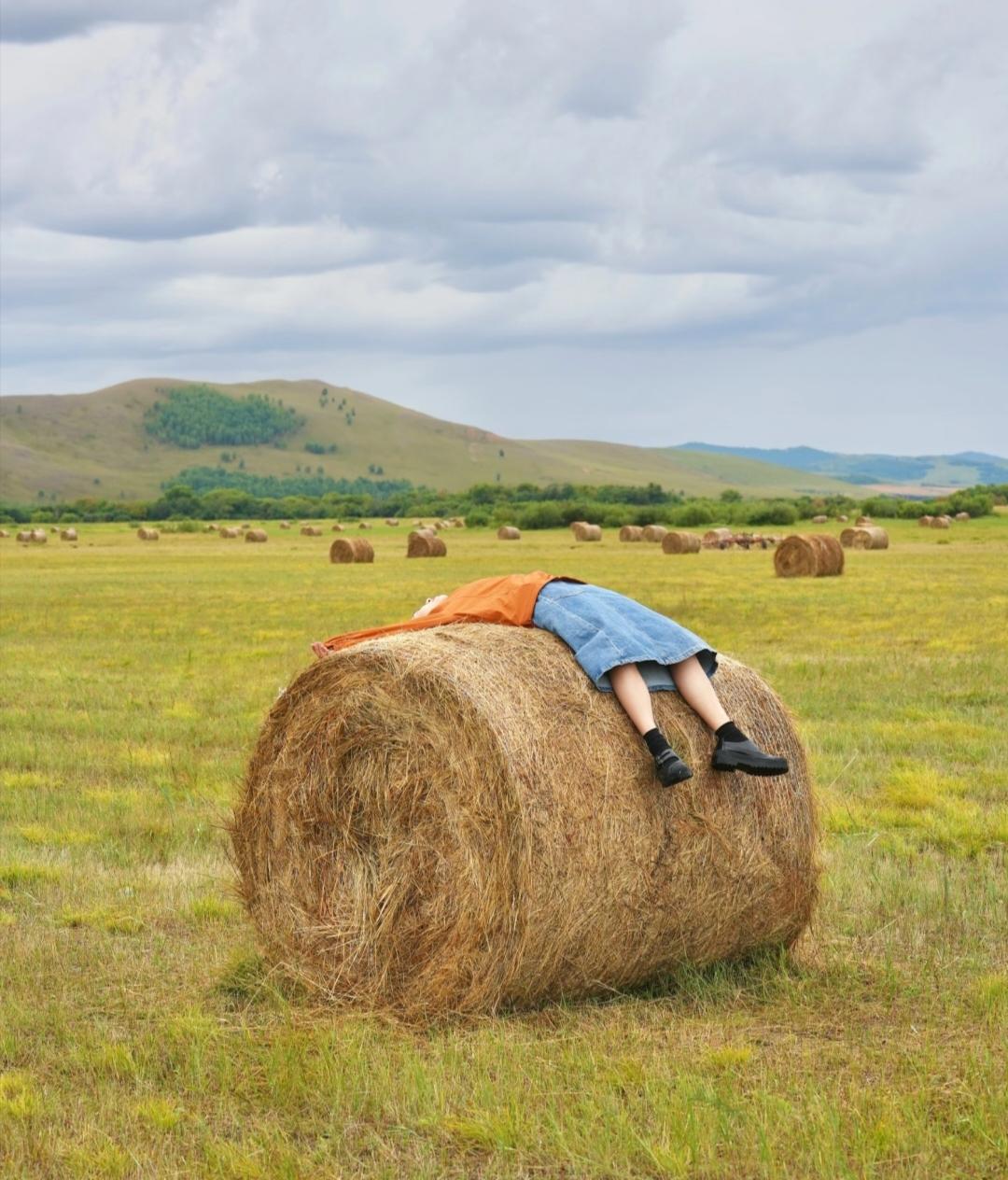 邻居家的儿子，00后，已经失业1年了在家天天把邻居愁的头发都白了当初毕业好不