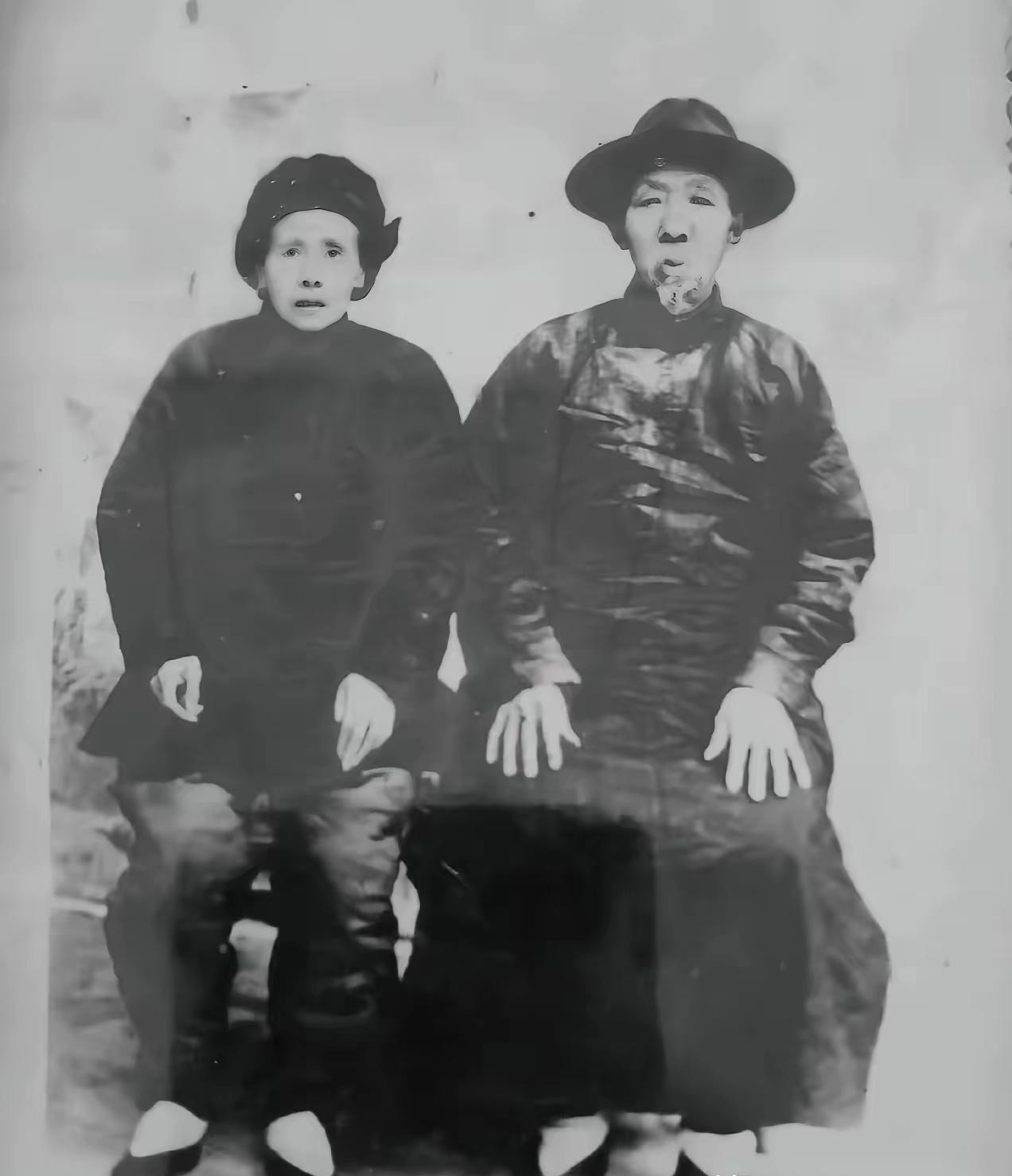 1939年11月，日军抓来山西抗日决死纵队著名悍将魏震东的父母，妄图逼迫魏震东投