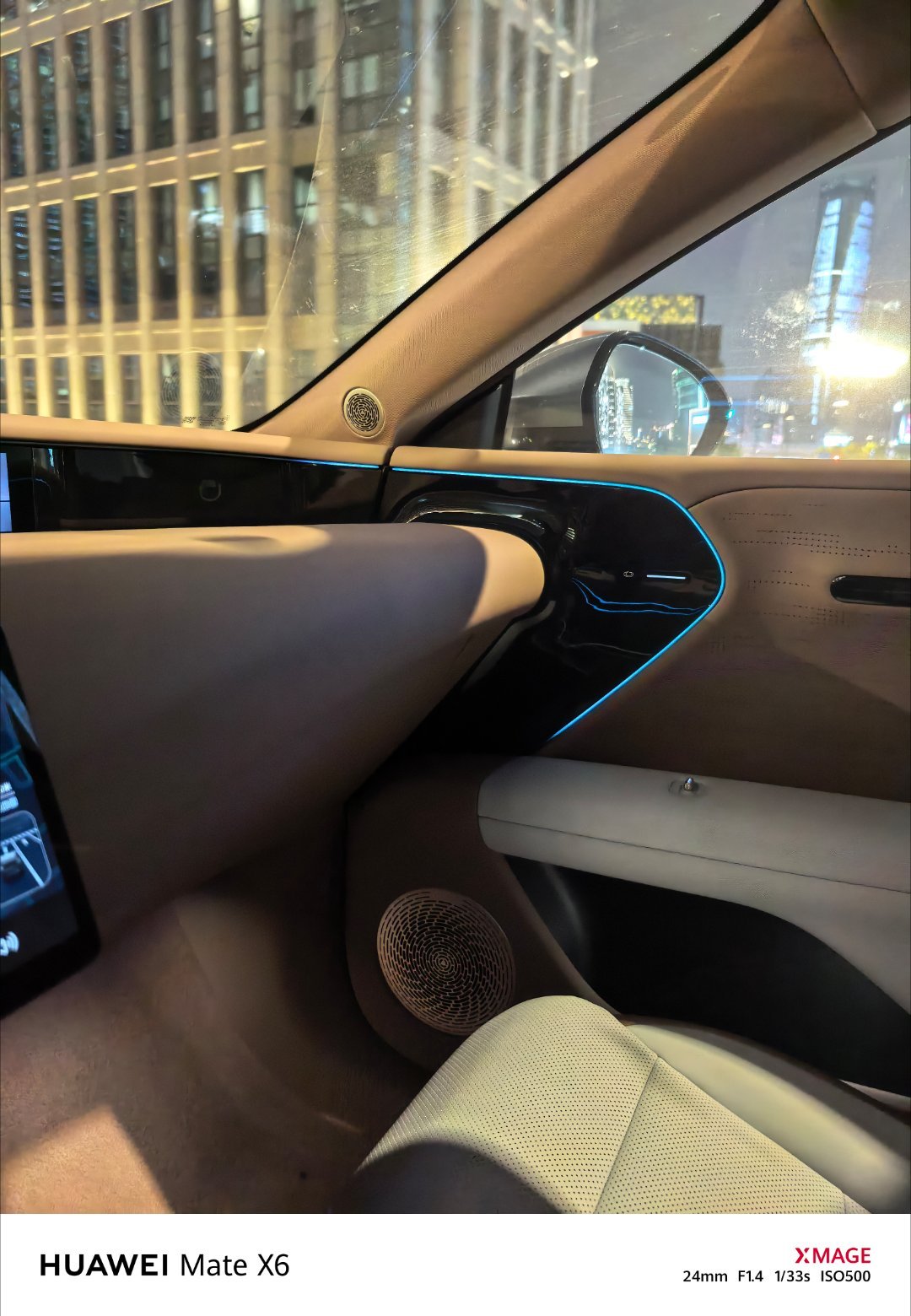 我妈年纪大了，停车都会开始紧张的那种所以今天教了我妈一手离车泊入直接把她老人家震