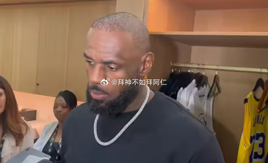 NBA常规赛继续进行，湖人主场127-125加时战胜掘金。赛后，詹姆斯接受采访谈