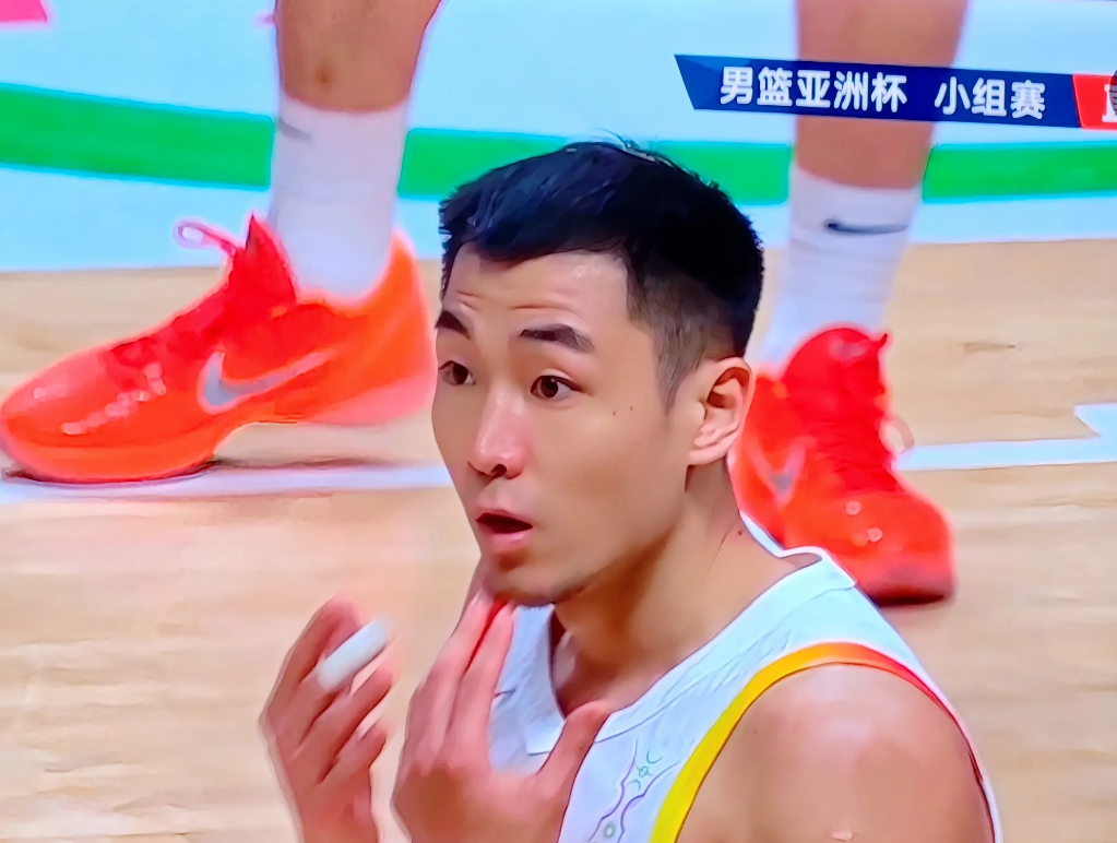 说你们什么好呢？到目前为止，你们几个是灾难片。余嘉豪，难怪人家要你打西班牙次级