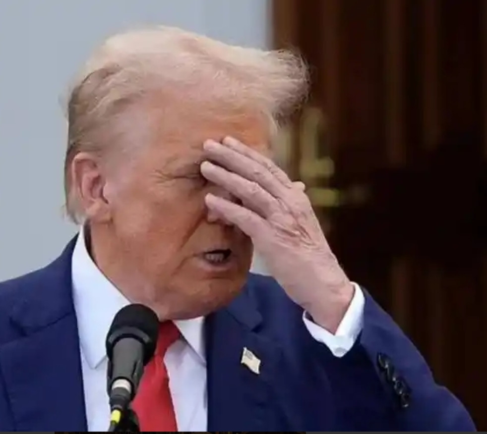 “美国优先”喊了快十年，特朗普到头来却发现，手里的筹码不过是一堆虚张声势的口号。
