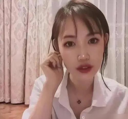 王宝强新片筹备中，马蓉直播间却冷清得只剩回音。这哪是离婚？分明是人生赛道的断