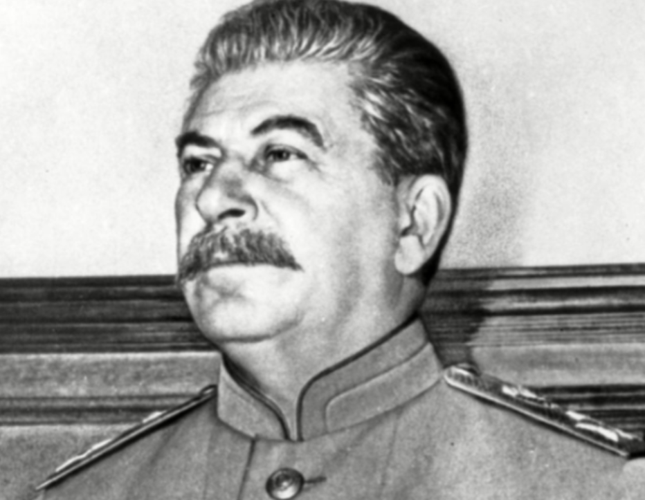 1941年，斯大林和朱可夫就如何应对德军进攻吵得不可开交，这时一记清脆的耳光声让
