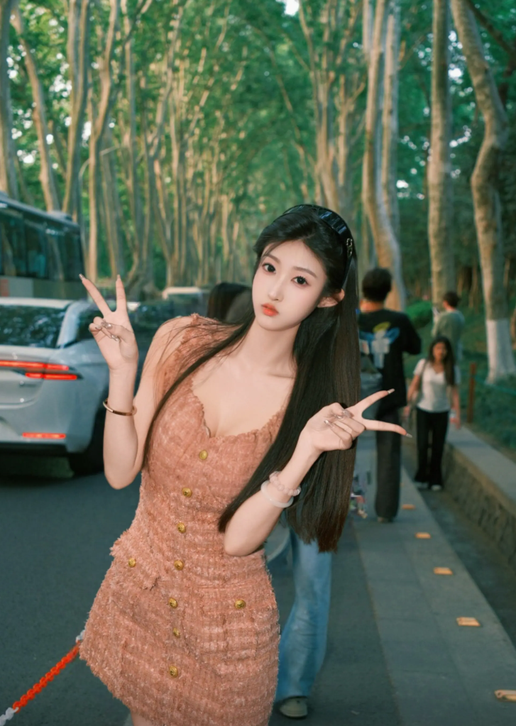 出来旅游当然要美美的拍个照啊