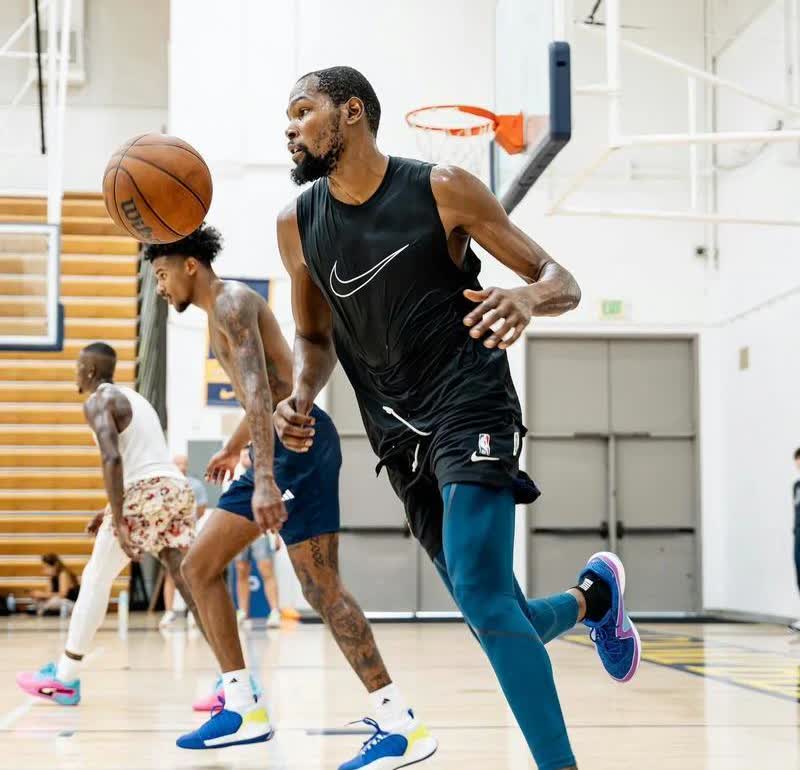 前NBA著名球星杰弗森还是特别懂球的！最近杰弗森在参加的一个节目中聊到了火箭在新