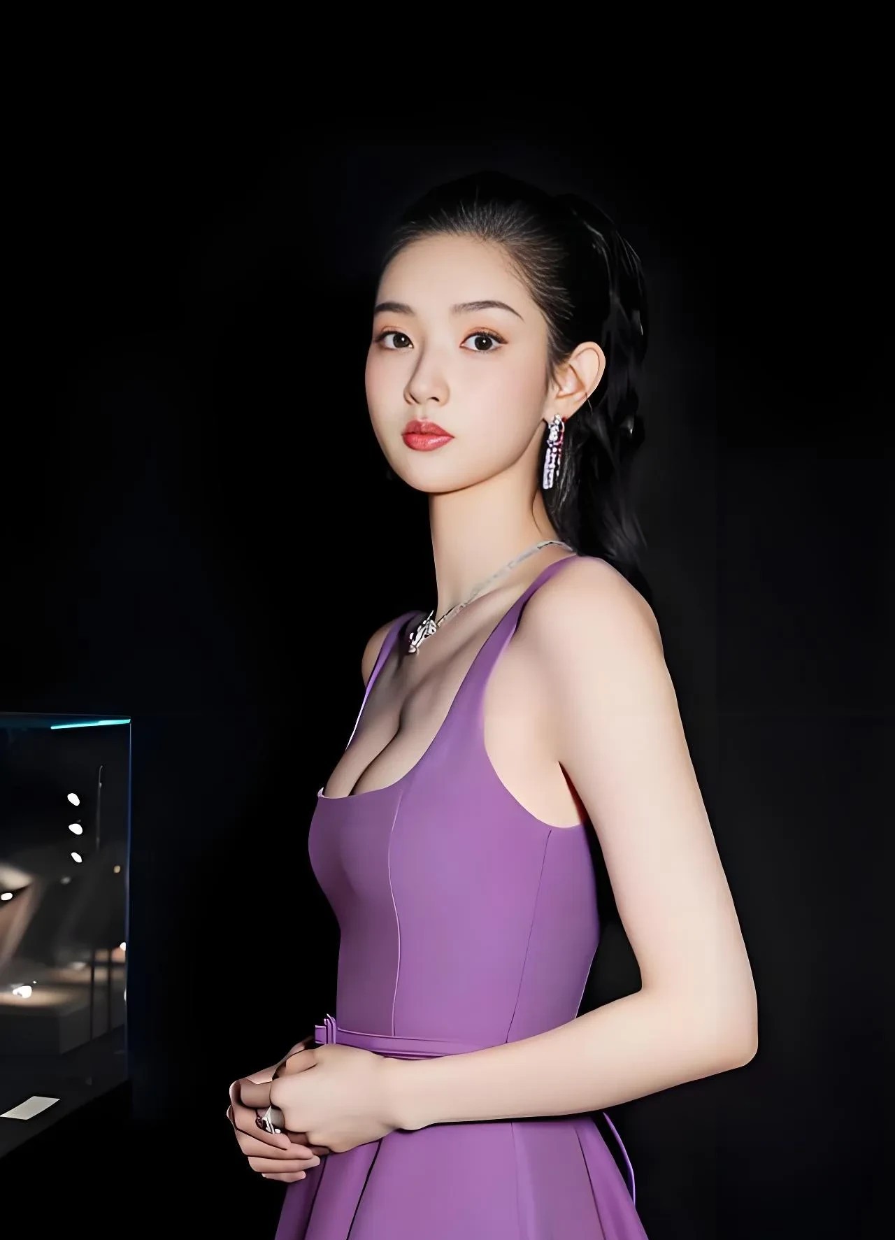 王玉雯，新生代女演员里身材最好的了吧