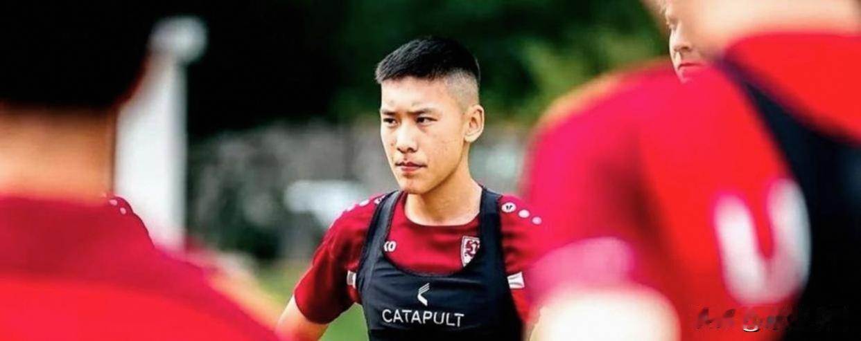 留洋中场回归中超，谢初筠再度入选U19国青新一届U19国青集训名单出炉，谢