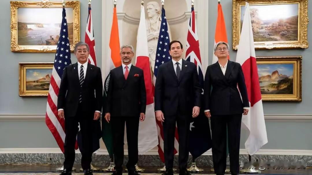 美菲澳日联手关切南海，中方一锤定音：这不是闹剧，是政治戏！最近，南海又掀起