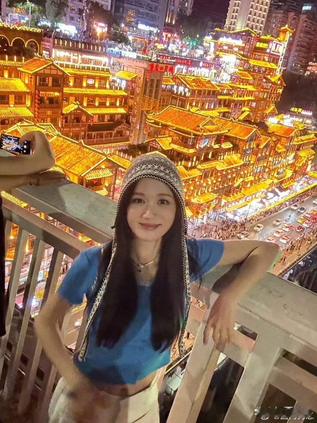 陈乔恩颜值自带滤镜感，太能打了～​​​