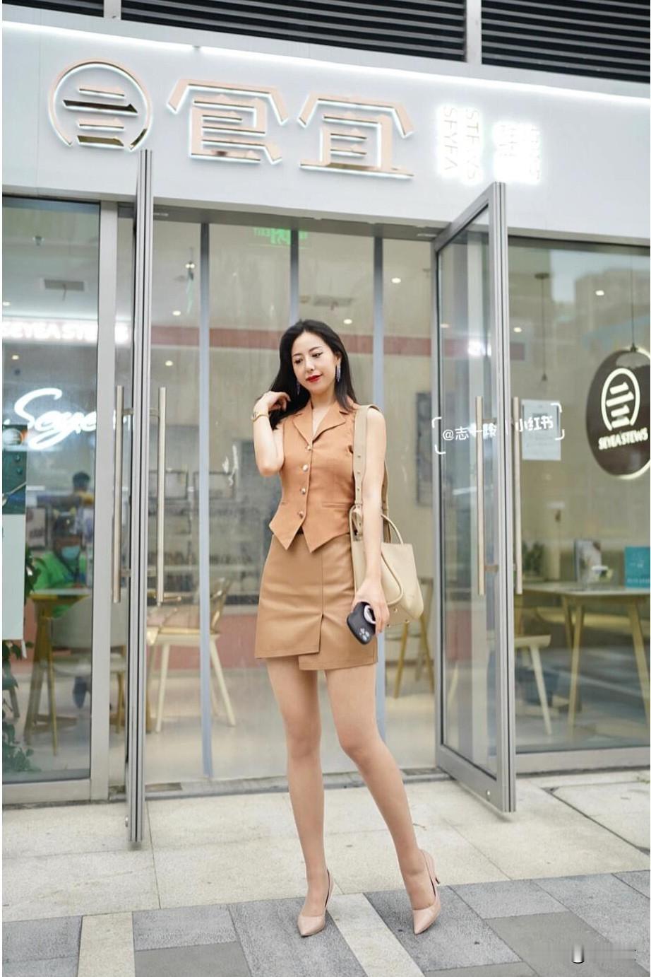 在梦幻的粉色海洋中，寻找属于你的幸运签！