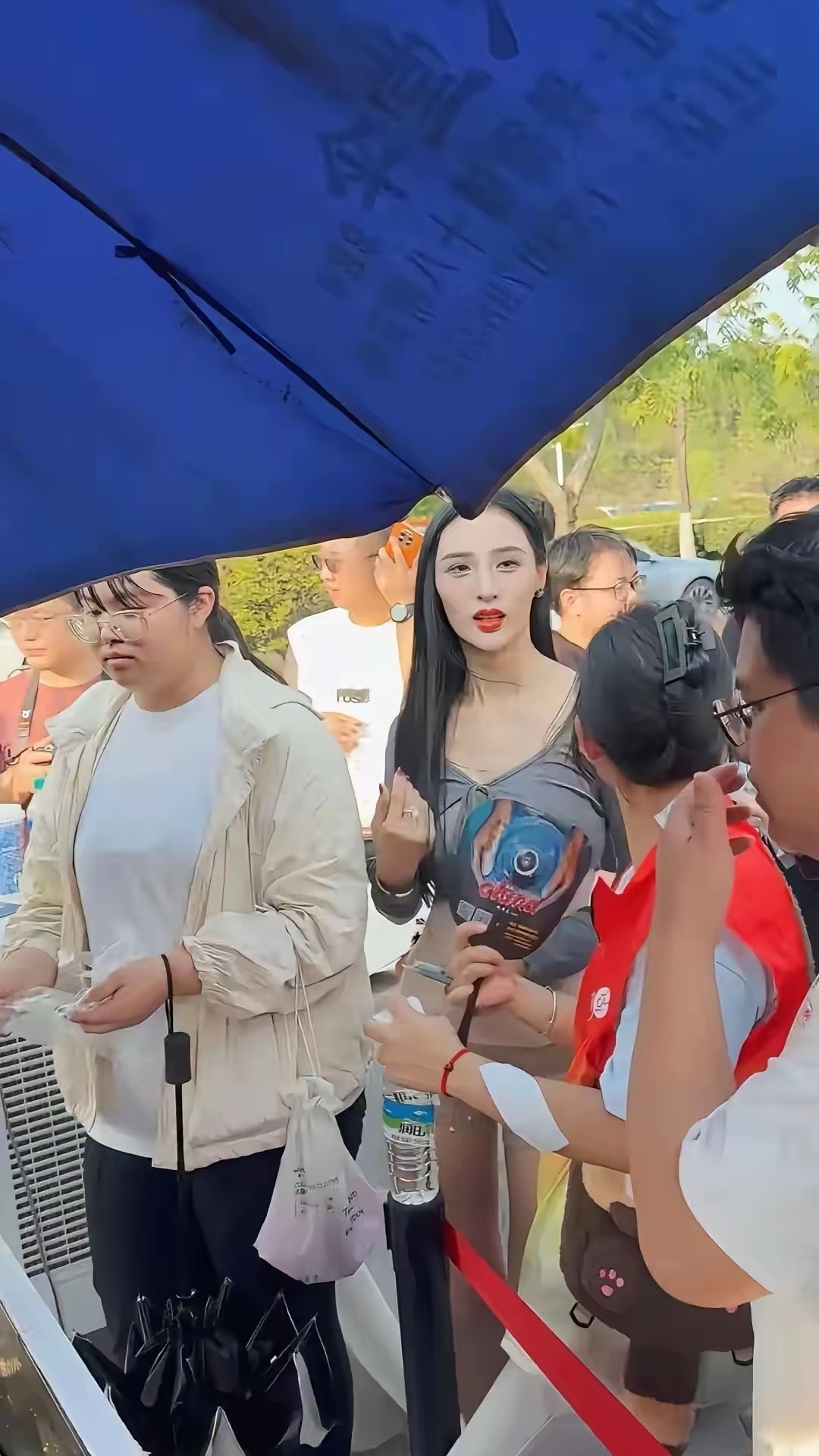 她一直在拍戏，就是没火过！