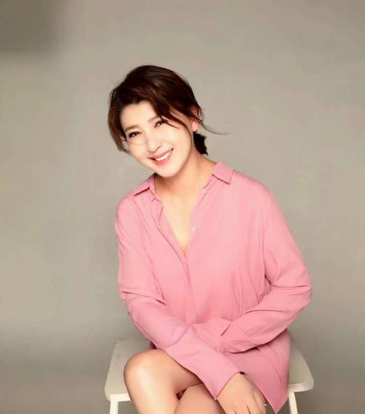 闫学晶彻底慌了！自己养老不愁，闫学晶就怕儿子事业凉？闫学晶现在最担心的