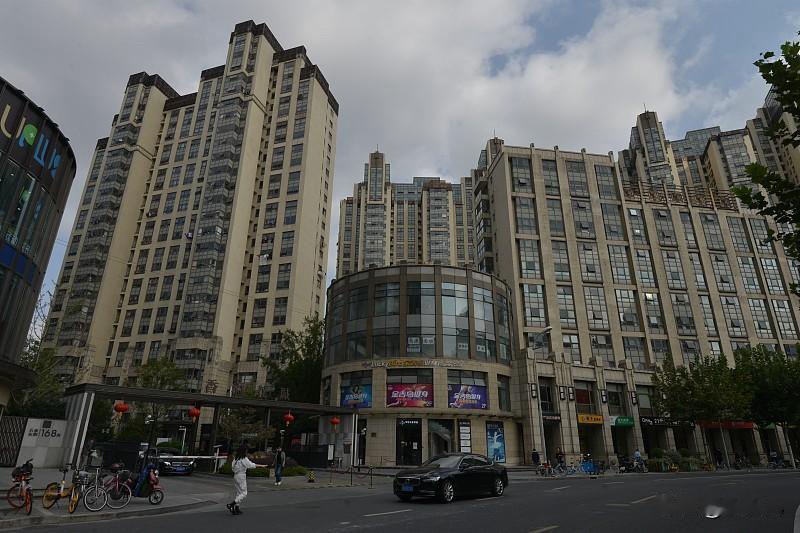 南京楼市：三年前在南京高点卖房的人，回头看真的太明智了。对比2023年1