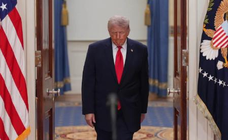 美国新闻周刊今天（4月6日）发文说：“美国宪法第二十五修正案允许副总统和内阁多数