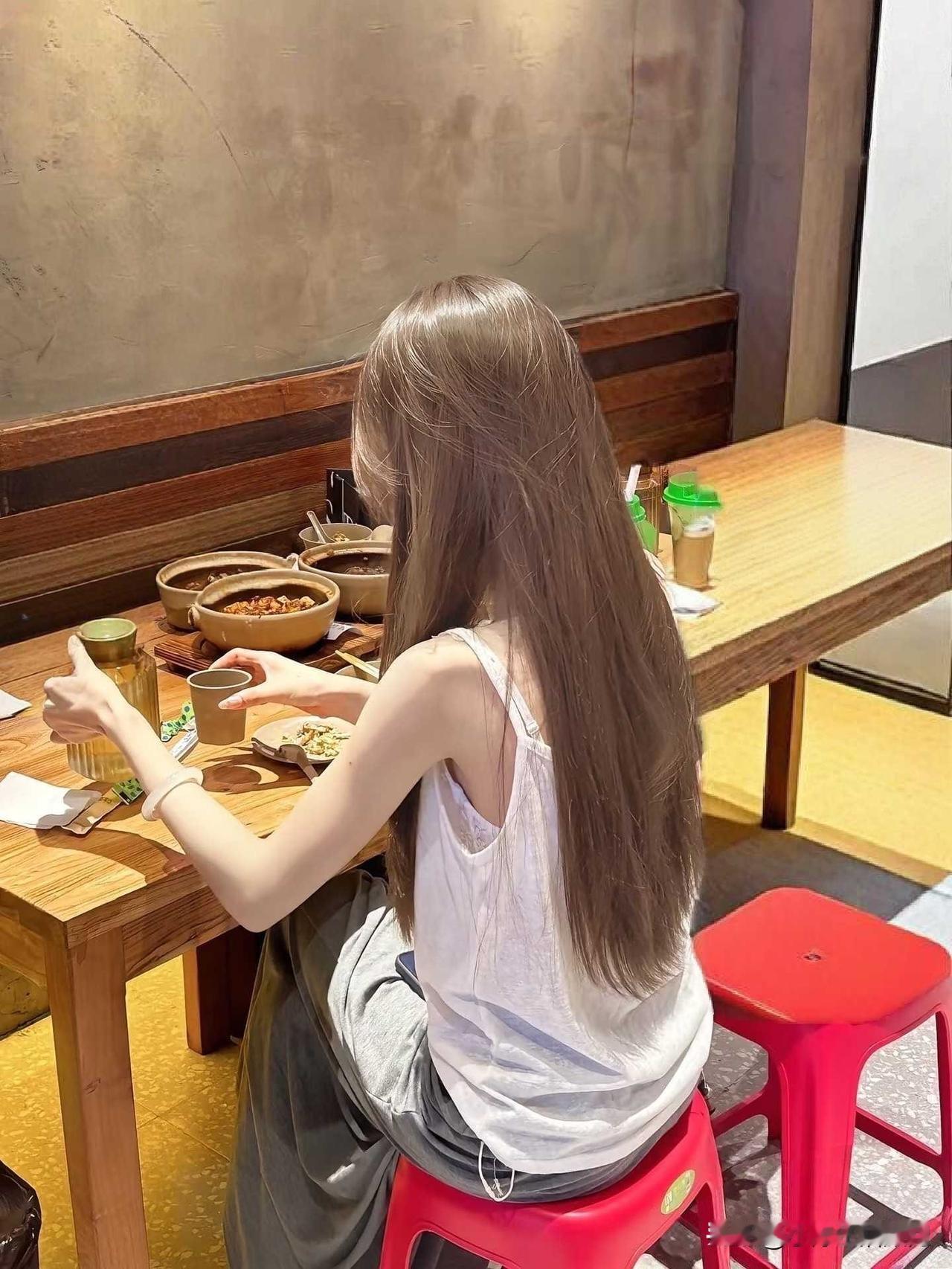 大型抓拍现场[捂脸哭]幸好我没有“偷吃”