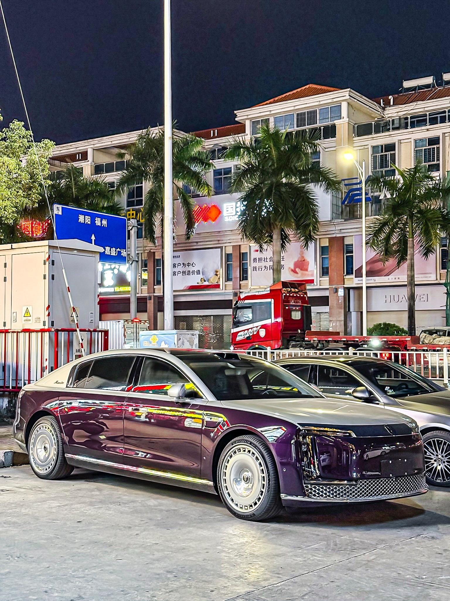 唯我独尊紫气东来峡山首台云境银紫尊界S800充满浪漫的配色紫色确实很有...