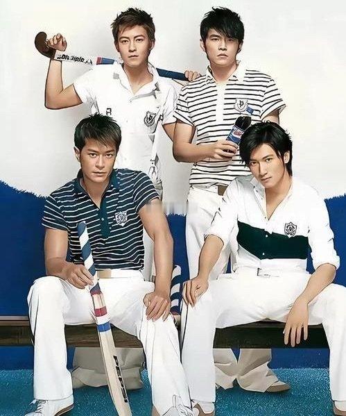 2006年谢霆锋比周杰伦知名度还高吗？为啥周杰伦在他后边站着​