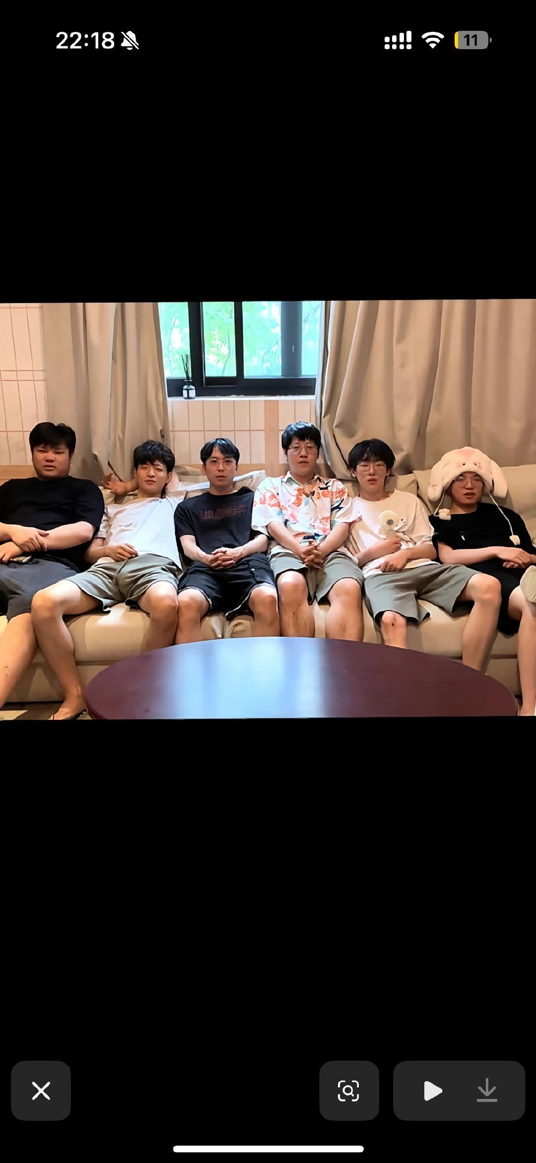 这tm有两个人是不是偷偷涉黄了​