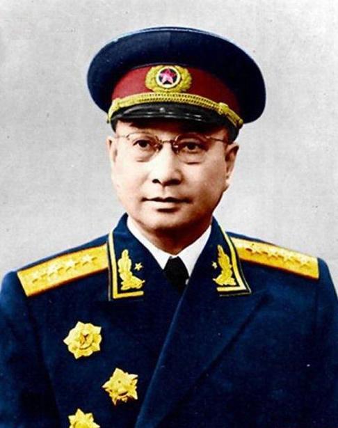 1945年，美军为讥讽陈赓，故意指着桌上的牛排、面包问道：“陈将军，我们美国人的