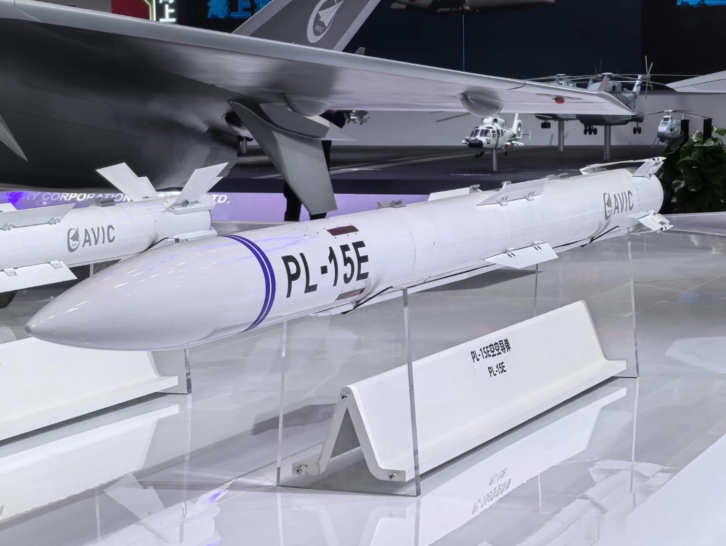 外媒：西方不可逃逸区优势不再，PL-15实战记录曝光，超视距空战规则被改写202