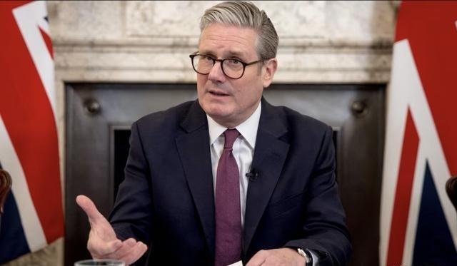 重磅表态了！英国首相斯塔默最新表示，要想轰炸伊朗，必须要有合法依据。他还明确表示