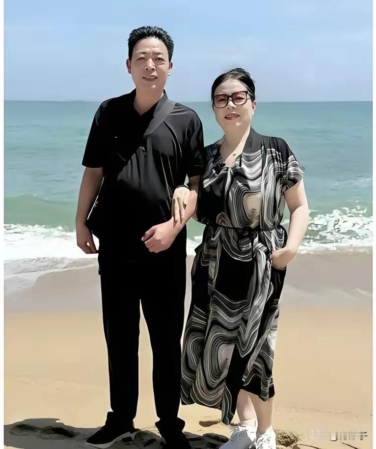 人非草木孰能无情郭威给养父送终许敏和姚爸气坏了吧！这个逆子真是太过分了，其实