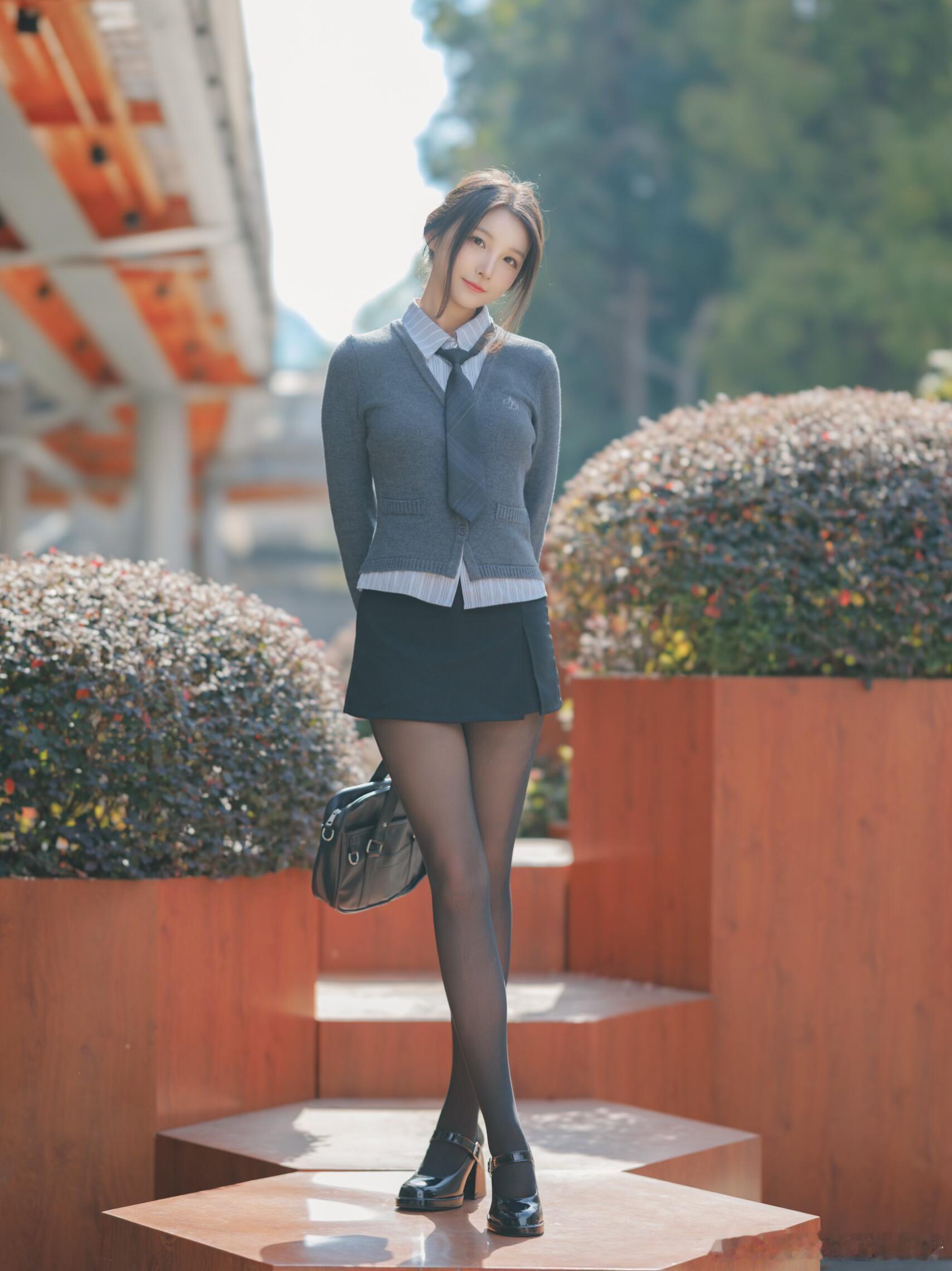 优雅与可爱并存的少女~