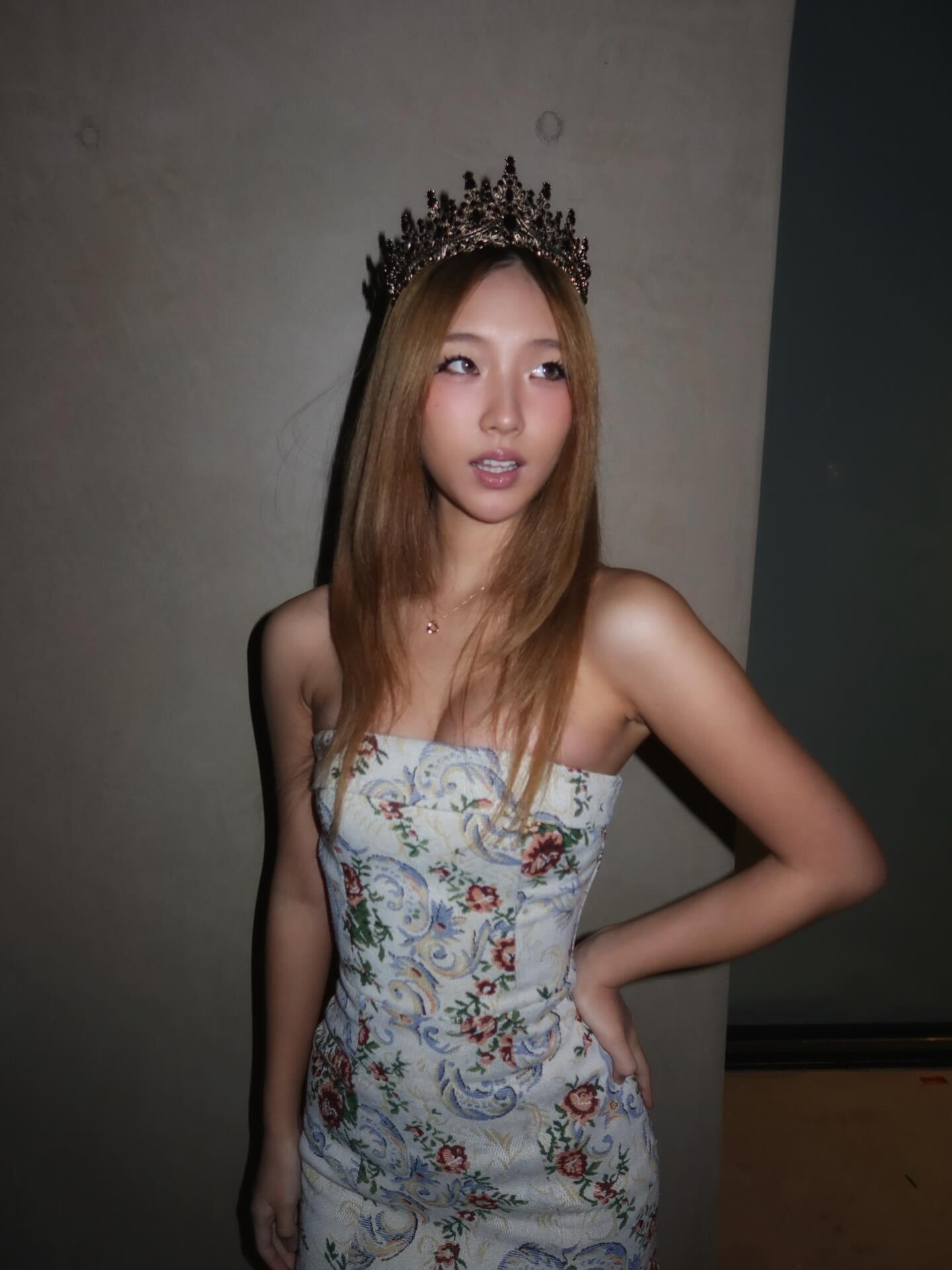 小S大女儿Elly许曦文晒美照！又美又辣的也是继承了妈妈的绝美颜值与身材啊​​