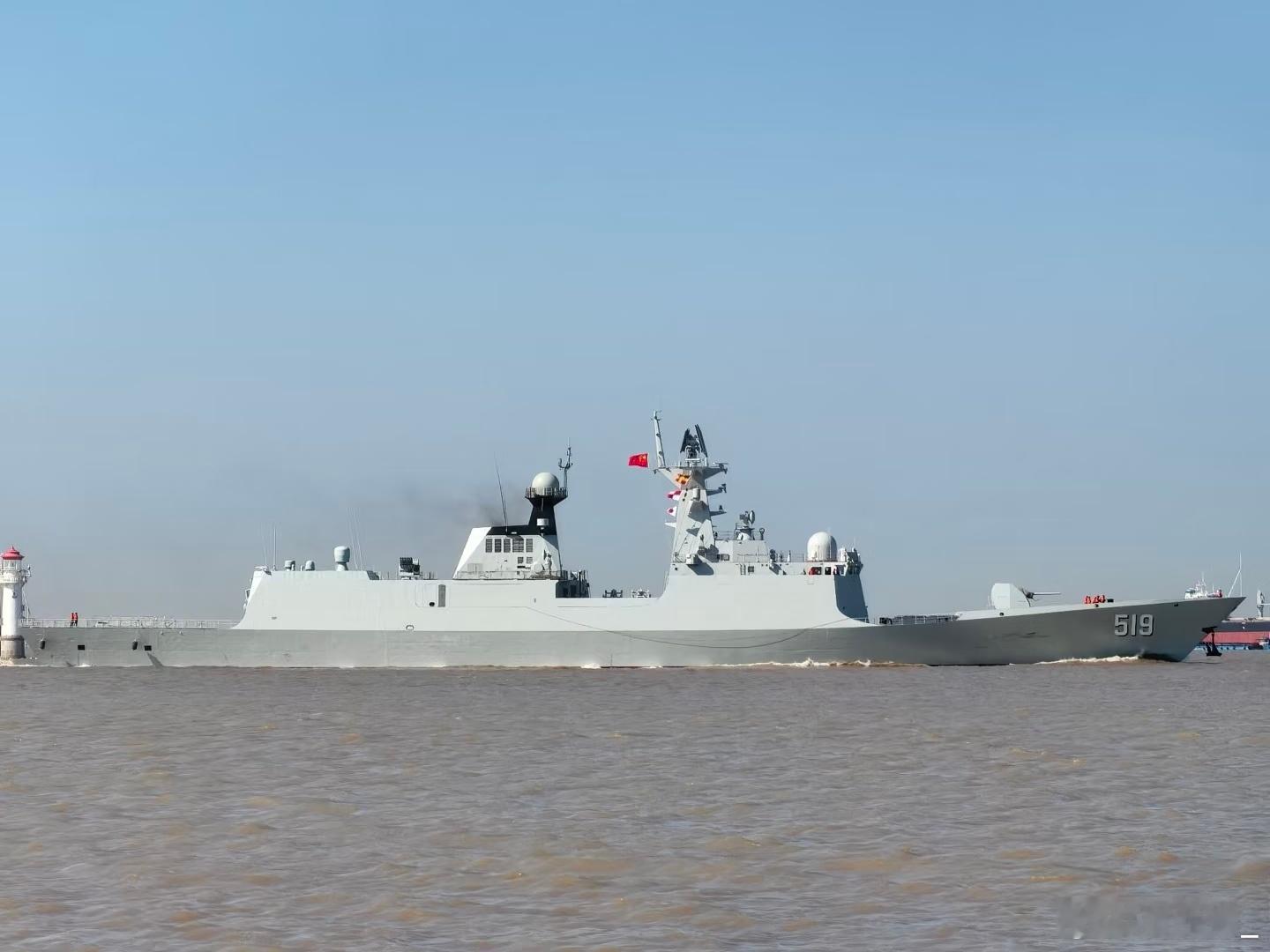 519新舰出航，换装100主炮的054A改进型：​​​