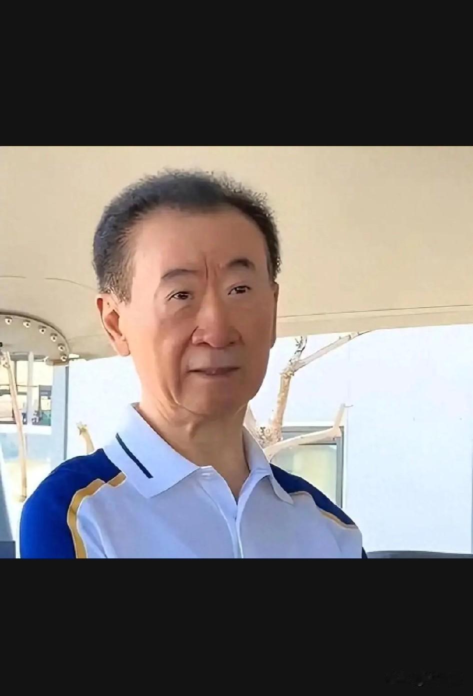 我朋友在万达上班很多年了，她要替她的老板的行为发声，她说：王健林非常好，做为