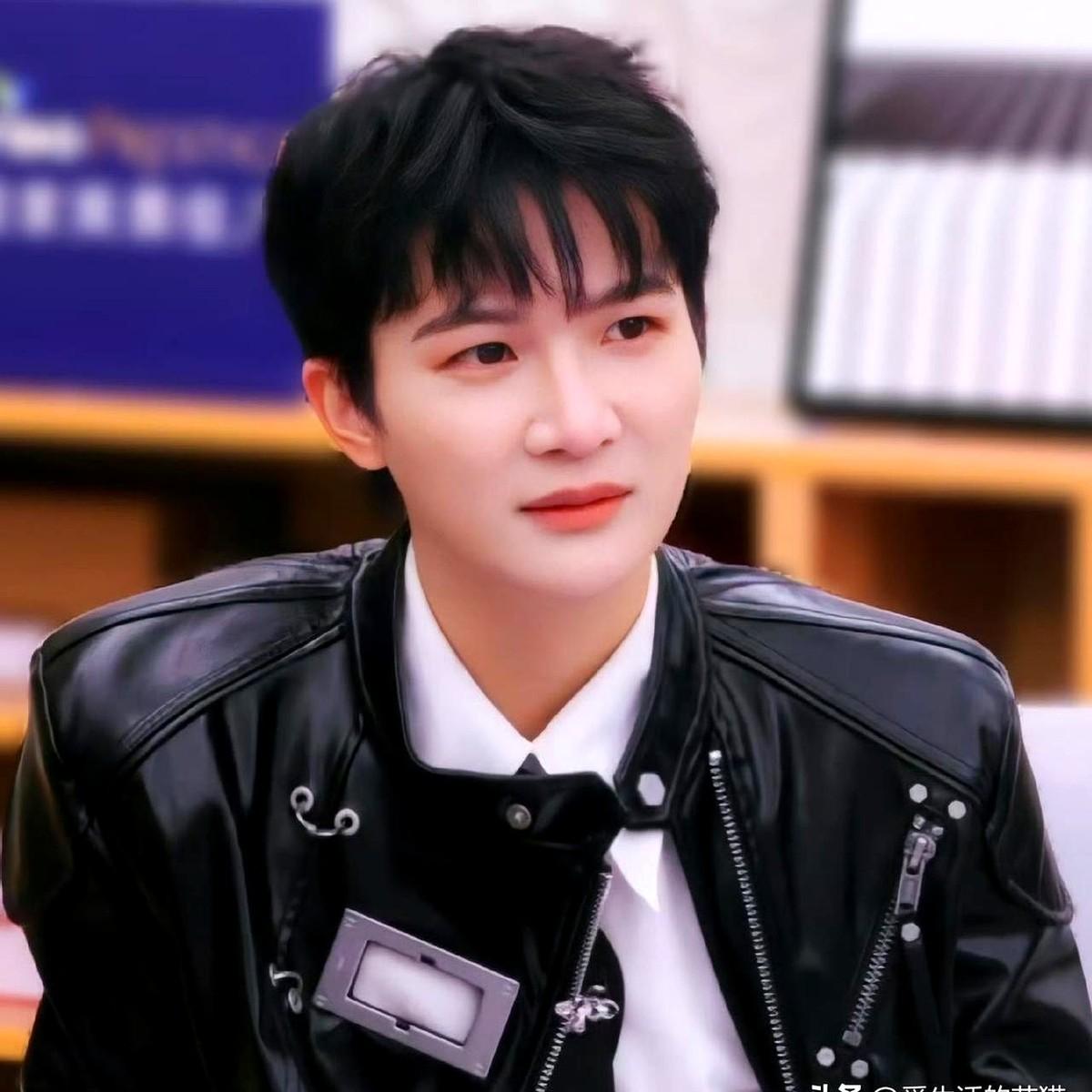 真是节目一大亮点周深在《音乐缘计划二》里表现突出，第五期《爱丽丝卿》的摩登爵