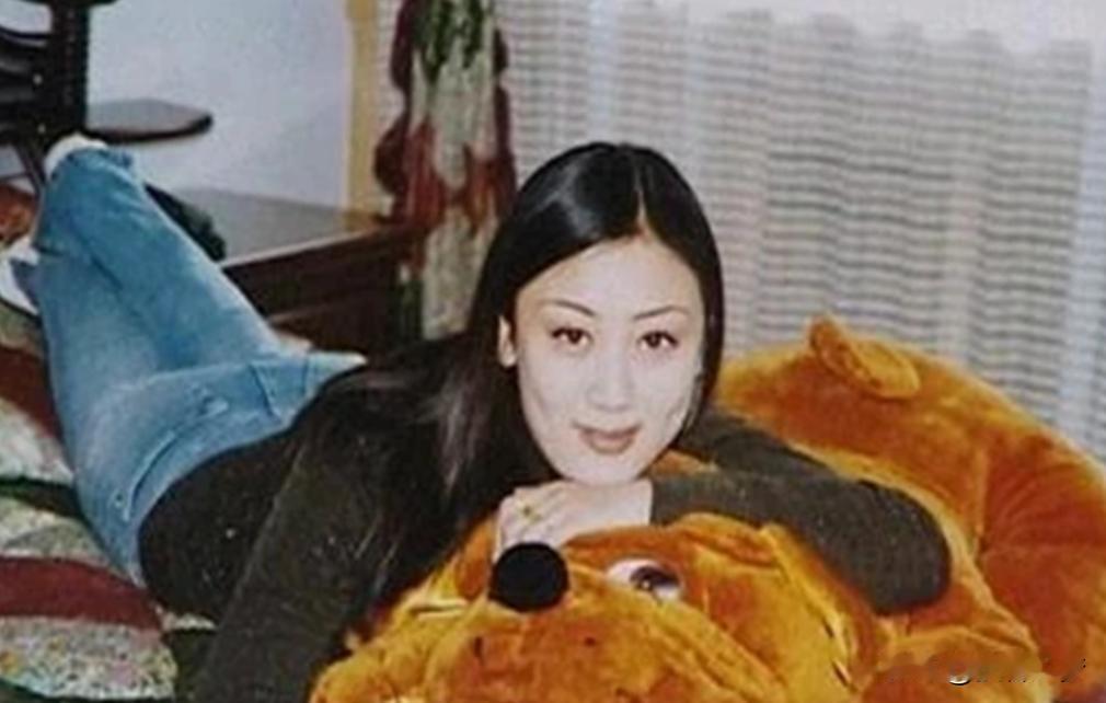 2000年，辽宁省22岁的女孩连丽丽在酒店猝死，与其共处一室的追求者尚尔琦被列为