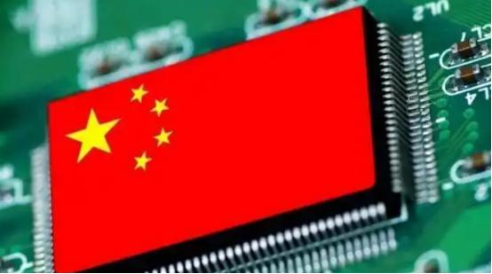 “芯片不如美国，机床不如日本，汽车不如德国，电视不如韩国……”这些话总是把中国制