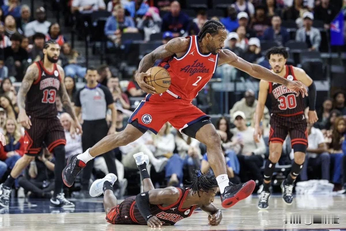 有小卡的快船真的可以和马刺扳扳手腕，马刺遇到有哈登的骑士要小心了快船两场球输