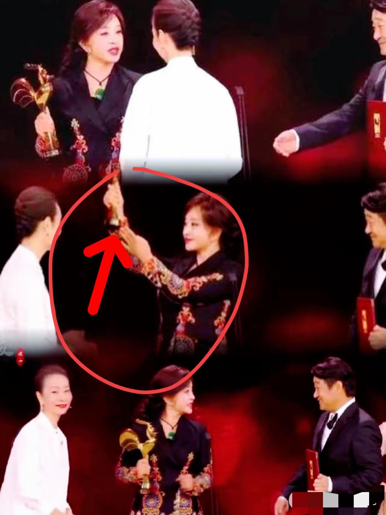 刘晓庆果然是高人​今天大家才明白她当年​为什么要对奚美娟做出那么奇怪