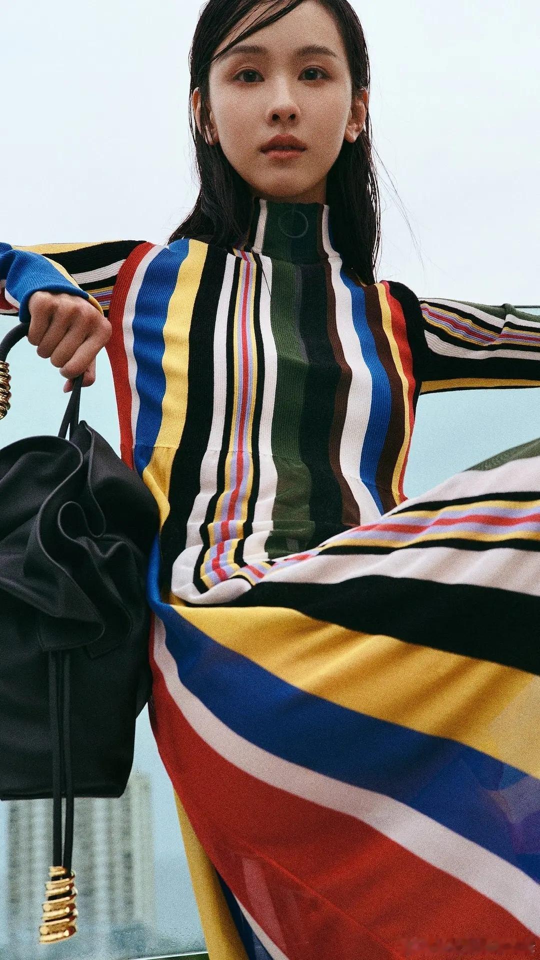 恭喜罗意威品牌大使陈都灵🎉