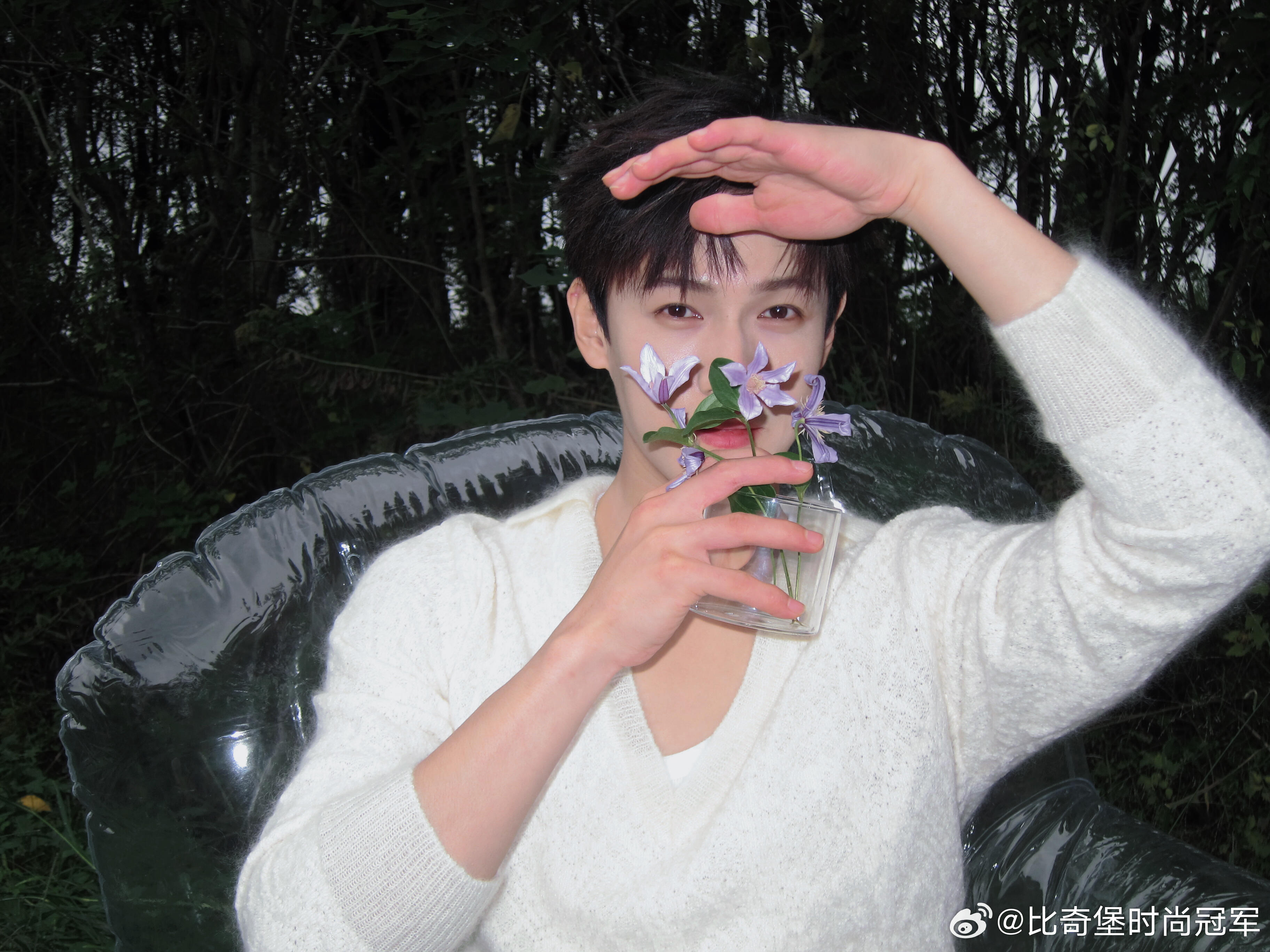 谁懂呀？喜欢上李昀锐真的太幸福了。这件衣服真的很有其他男明星可以驾驭吗？​​​