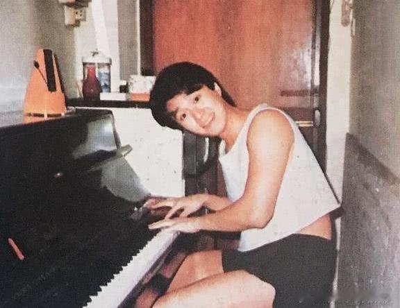 1986年24岁的周星驰