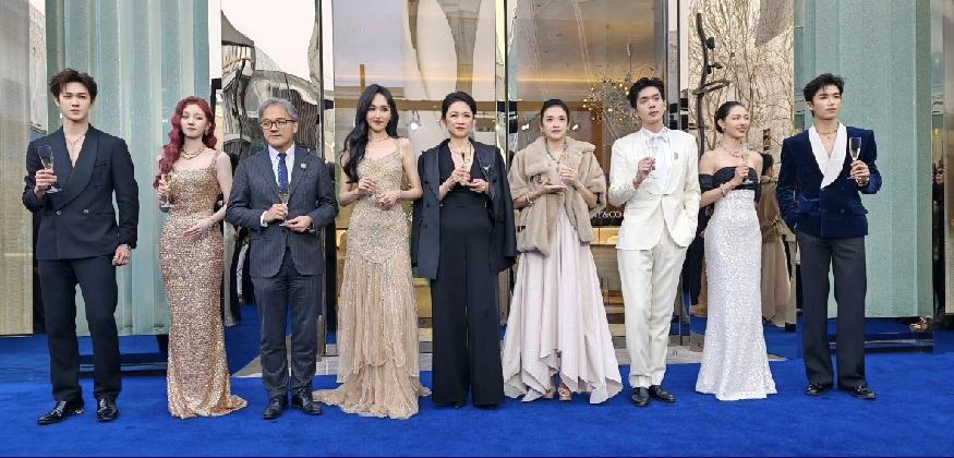 难怪唐嫣没有效仿赵丽颖，杨幂，去电影⭕试水呢，她这个脸盘应该在大荧幕上挺吃亏