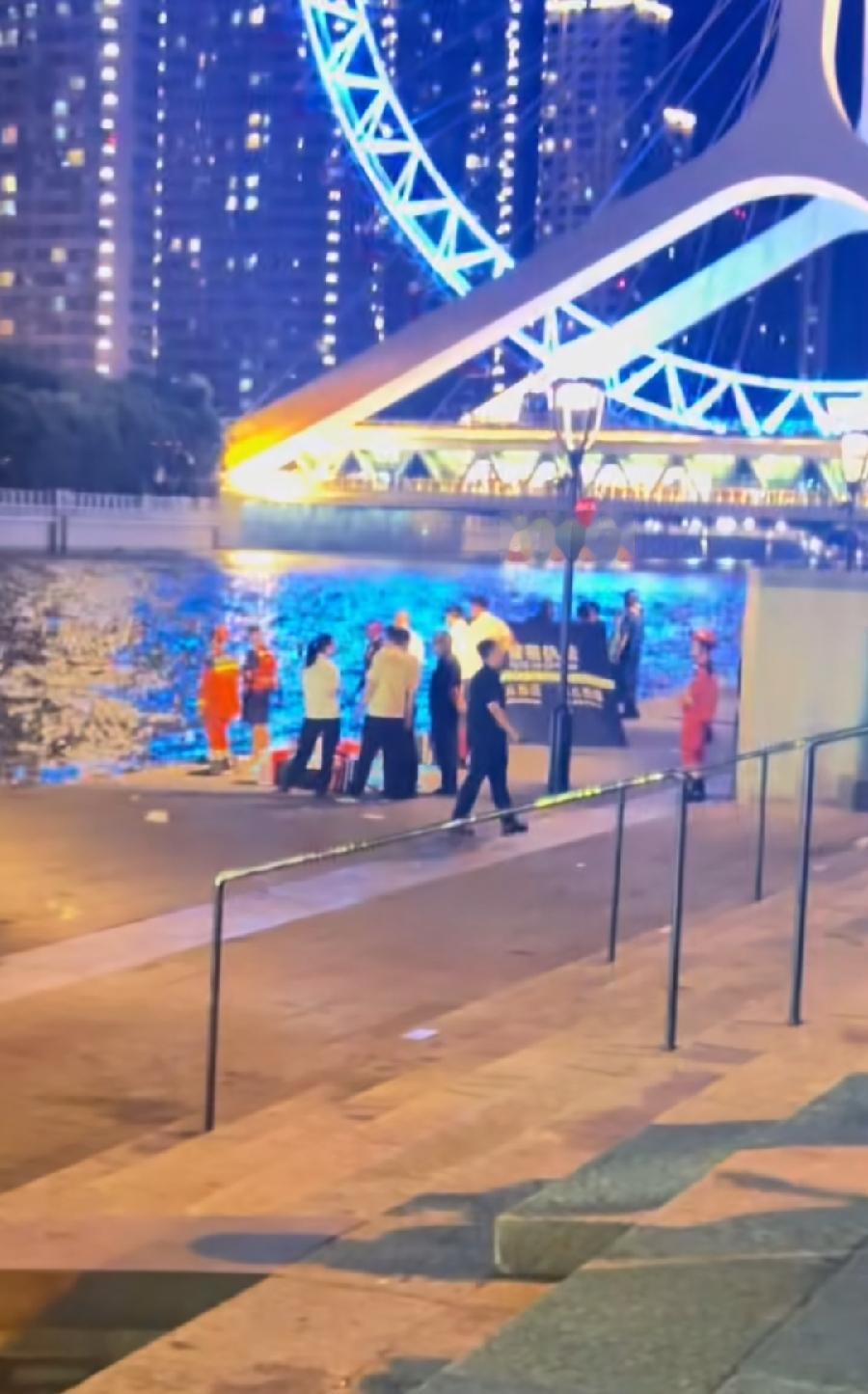 天津之眼母子溺亡，海河这一段不装护栏？这么宽深大河，人流量这么大！有人抬杠说，