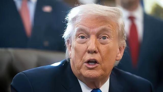 特朗普这次终于正面刚上中美之间最硬的那块骨头了！2月17号，特朗普公开说，很快就