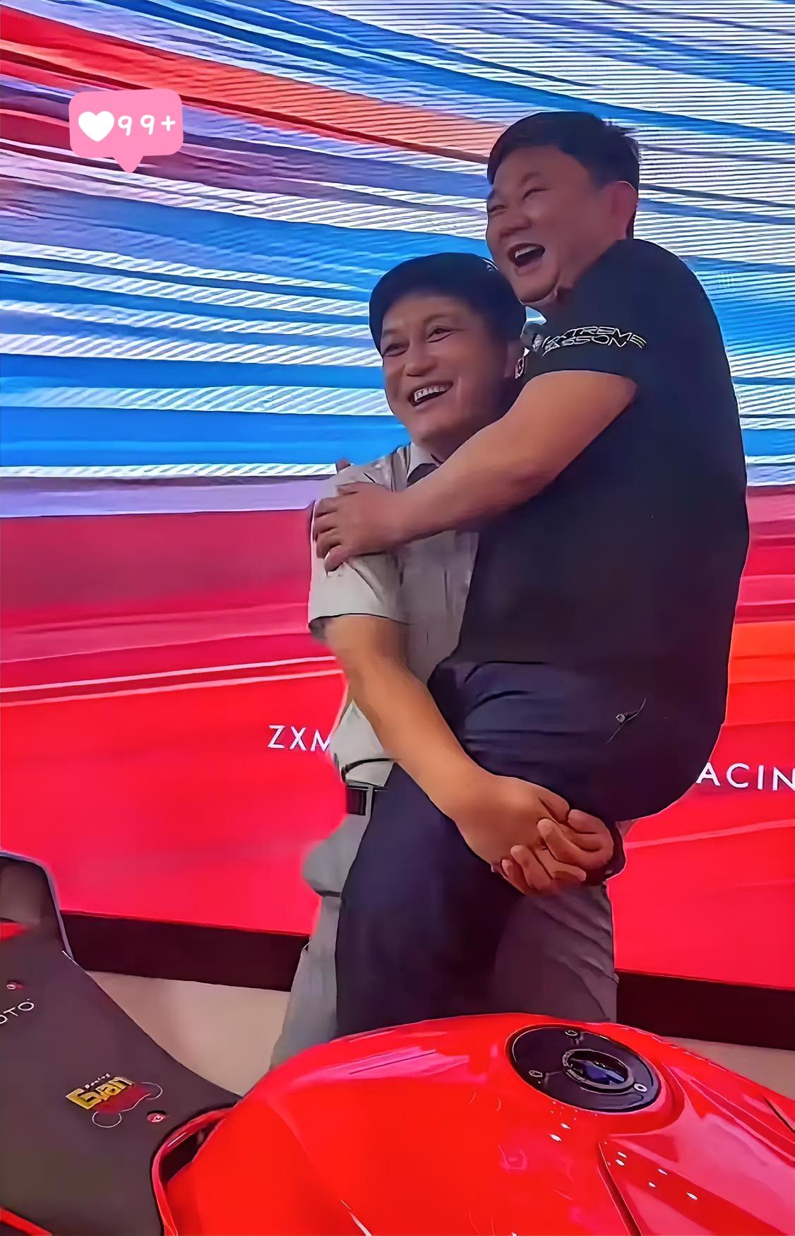 如果20年前村长李锐配音不是用调侃的语气，可能不会有他今天的成绩，他要感谢李锐。