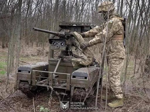 乌克兰豪赌5万台地面机器人，现代战争规则或将改写2026年4月27日，乌克兰总