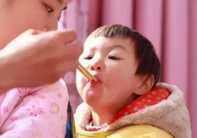 8条小孩儿穿着禁忌, 你知道几条?